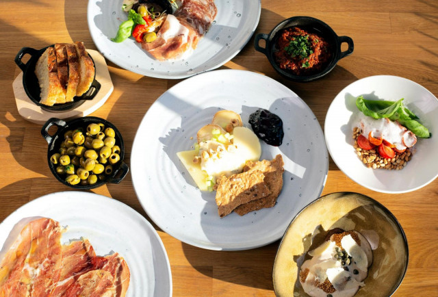 Piemonte tarjoaa myös ruoka-annoksia ja menukokonaisuuksia mukaan.