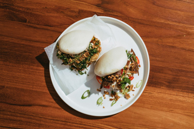 Täytetyt, aasialaiset höyrysämpylät ovat kesäruokaa parhaimmillaan.