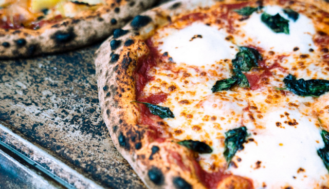 Sporttibaarin ruokatarjonnasta vastaa muun muassa hapanjuuripizzoista tunnettu Story.