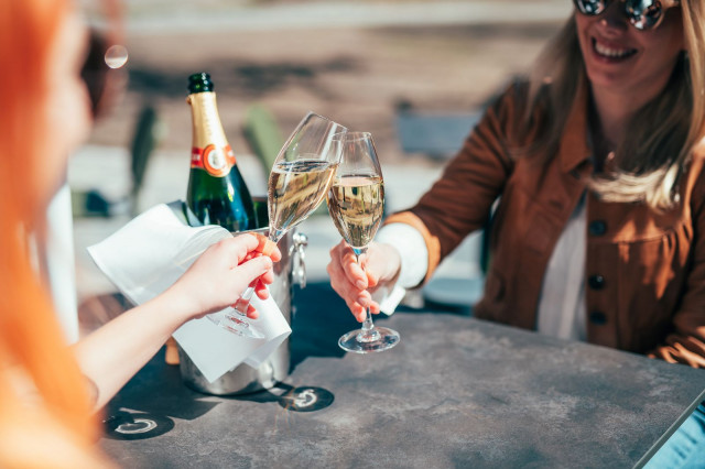 Terassilla viihdytään niin arjessa kuin juhlassa.