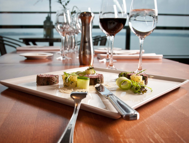 Meritorpan terasseilla syöt hyvin.