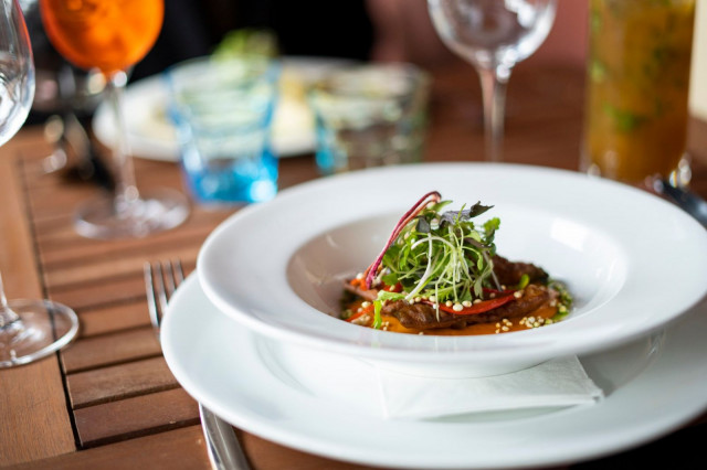 Tässä ravintolassa yhdistellään eri maiden makuja ja tekniikoita.