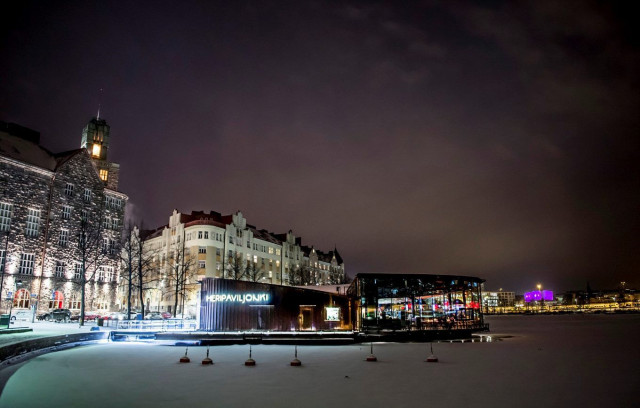 Meripaviljongissa voit nauttia upeista merimaisemista.