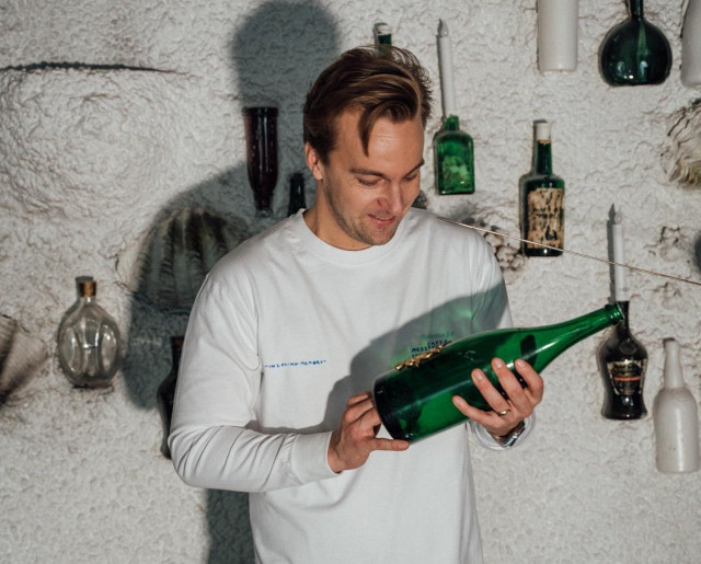 Antti Paasonen vaalii laatuviinejä ja haluaa tuoda ne kaikkien ulottuville.