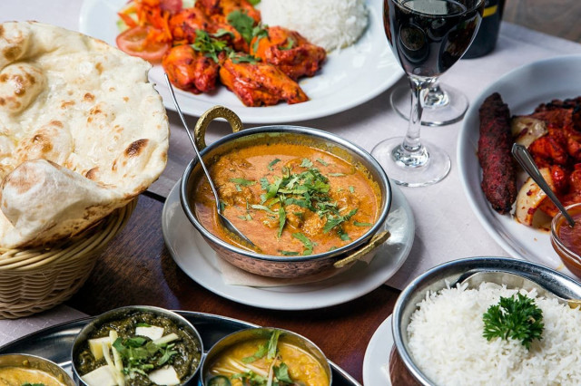 Samrat on keskittynyt intialaisiin ruokalajeihin.