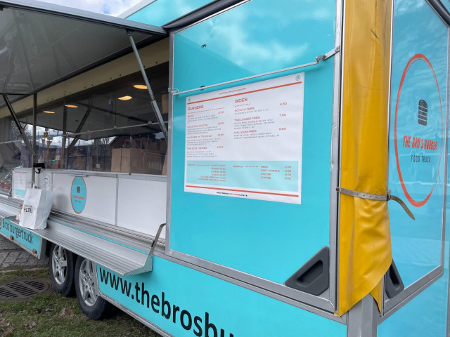 Adam paljastaa, että lähiaikoina listoille on tulossa uusi kausiburgeri.