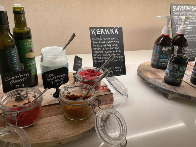 Crowne Plazan aamupalalta löytyy joukko suomalaisia superfoodeja.