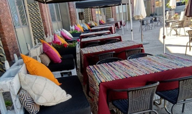 Ravintola Veturitallit toivottaa myös koirat sydämellisesti tervetulleiksi.