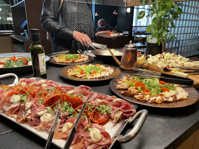 City pääsi testaamaan Il Centron antipasteja - hyvältä maistui!