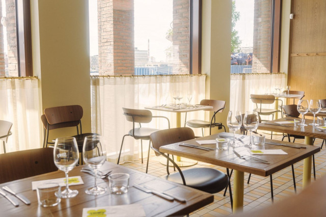 Kesäkuun alussa avatusta Story Telakkarannasta avautuvat upeat rosoiset telakkamaisemat Jätkäsaareen.