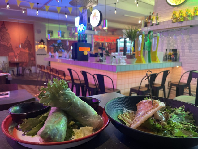 Thaimaalaista katuruokaa tarjoileva Zaap Isan Thai Street Food avasi ovensa Iso Roobertinkadulle lokakuussa 2022.