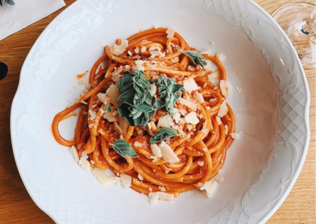 Vodkapasta on klassikko, ja se lähtee nyt mukaasi edulliseen 12 euron hintaan.