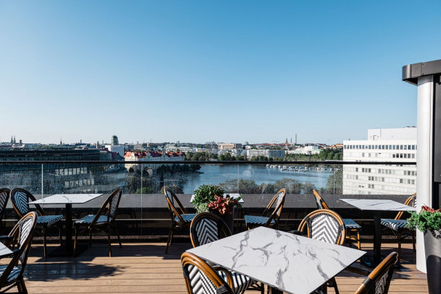 Näkymät uuden Bistro O matin terassilta ovat henkeäsalpaavat.