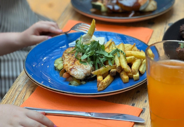 Amigo's Chicken - maistuis varmaan sullekin?