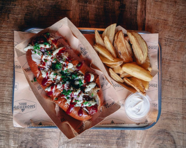 Tällä hodarilla lähtee nälkä.