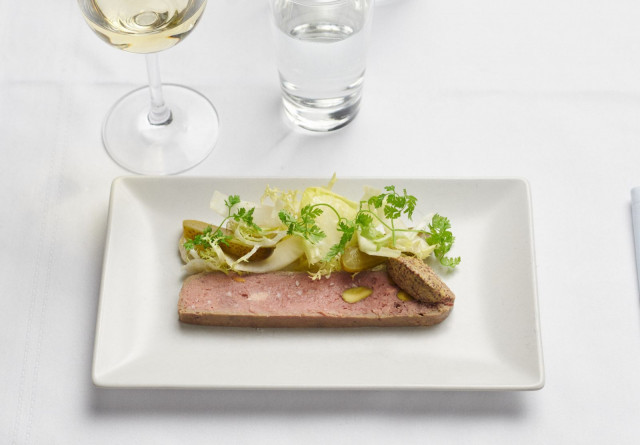 Maxillin toiminta on jatkunut yli 30 vuotta samalla nimellä, samassa paikassa.