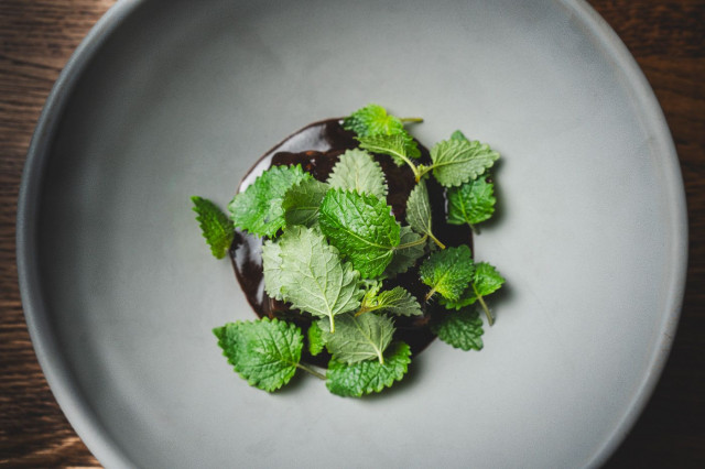 Florin annoksissa korostuvat sesongit sekä luomun ja korkealaatuisten raaka-aineiden käyttö.