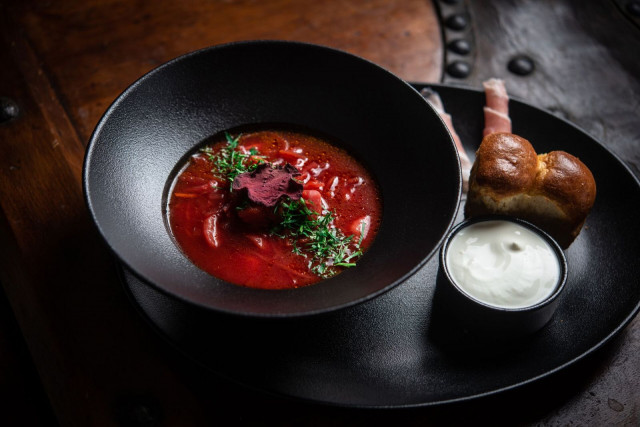 Borssikeitto kuuluu Odessan erikoisuuksiin.