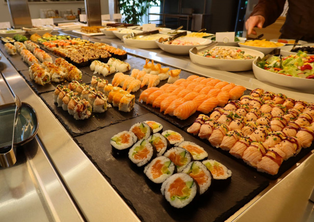 Mama no Bentossa nautit kampanjahintaan sekä buffetin että a'la carte -listan antimista.