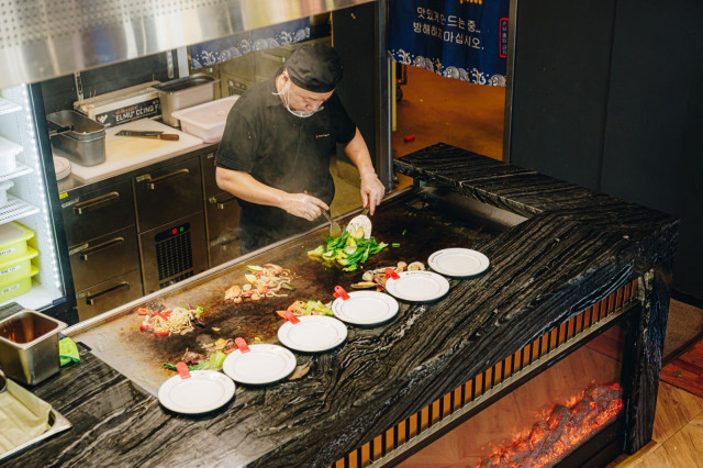 Buru Teppanyakissa vierailu on kokonaisvaltainen elämys.