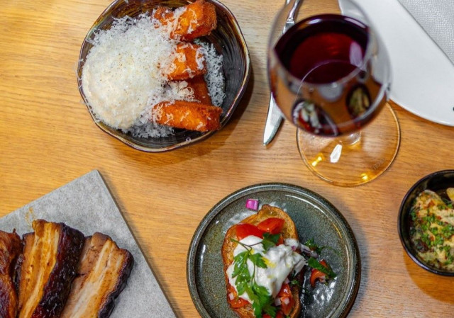 Topan terassilla ruoka ei jää sivuosaan!