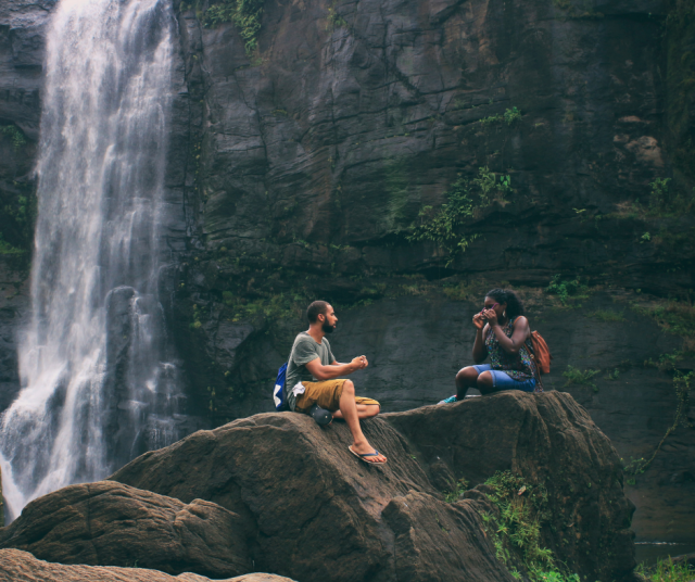 Miehet yliarvioivat naisten kiinnostuksen ja heijastivat heihin omia toiveitaan, naiset taas olivat realistisempia kaverisuhteissaan, väittää yhdysvaltaistutkimus.