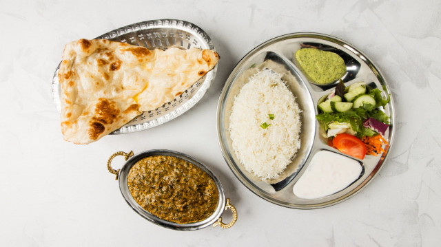 Akhanda Food & Bar ilahduttaa SYÖ!-annoksiin Pasilassa.